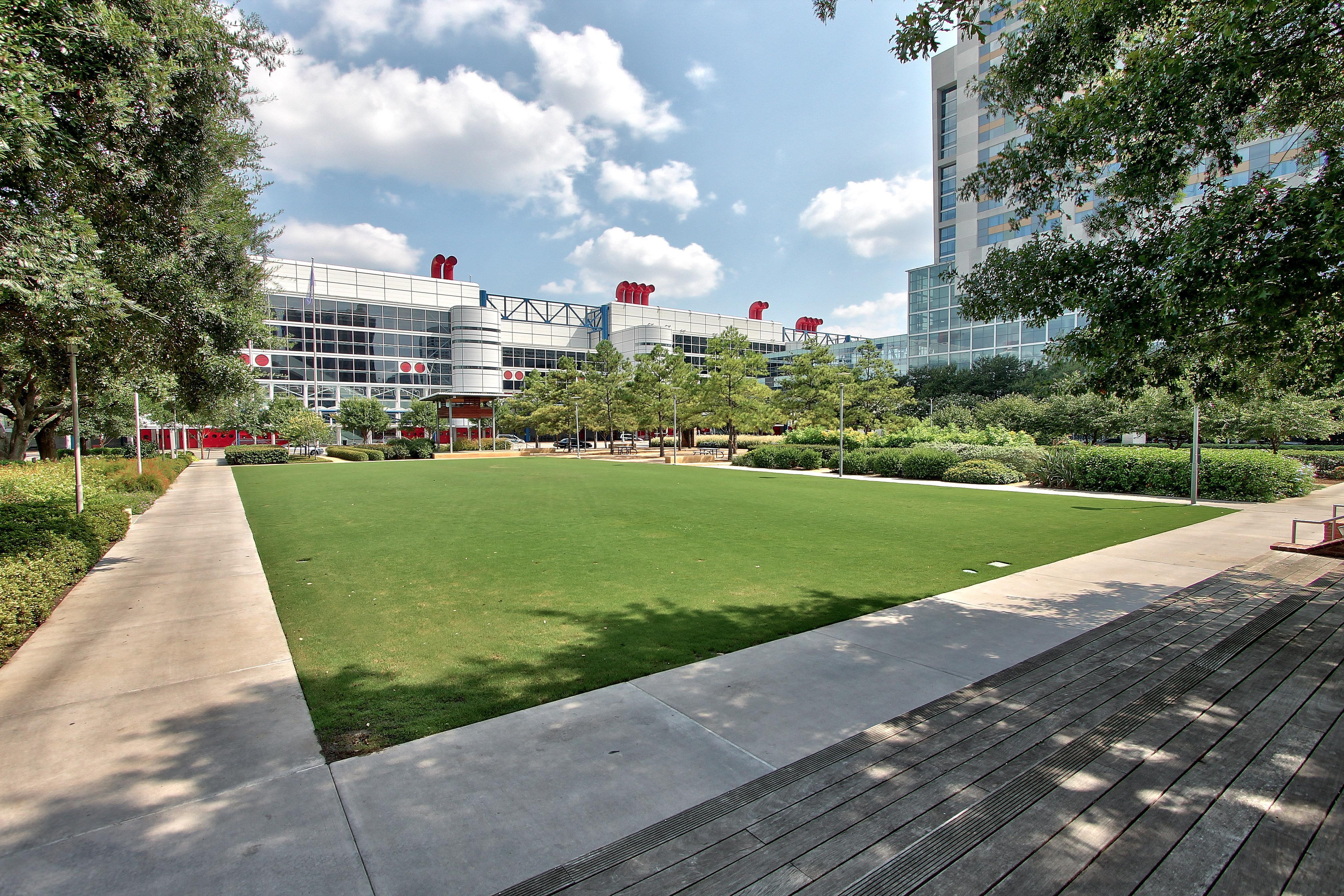 Holiday Inn Express Hotel & Suites Houston-Downtown Convention Center By Ihg Exterior photo