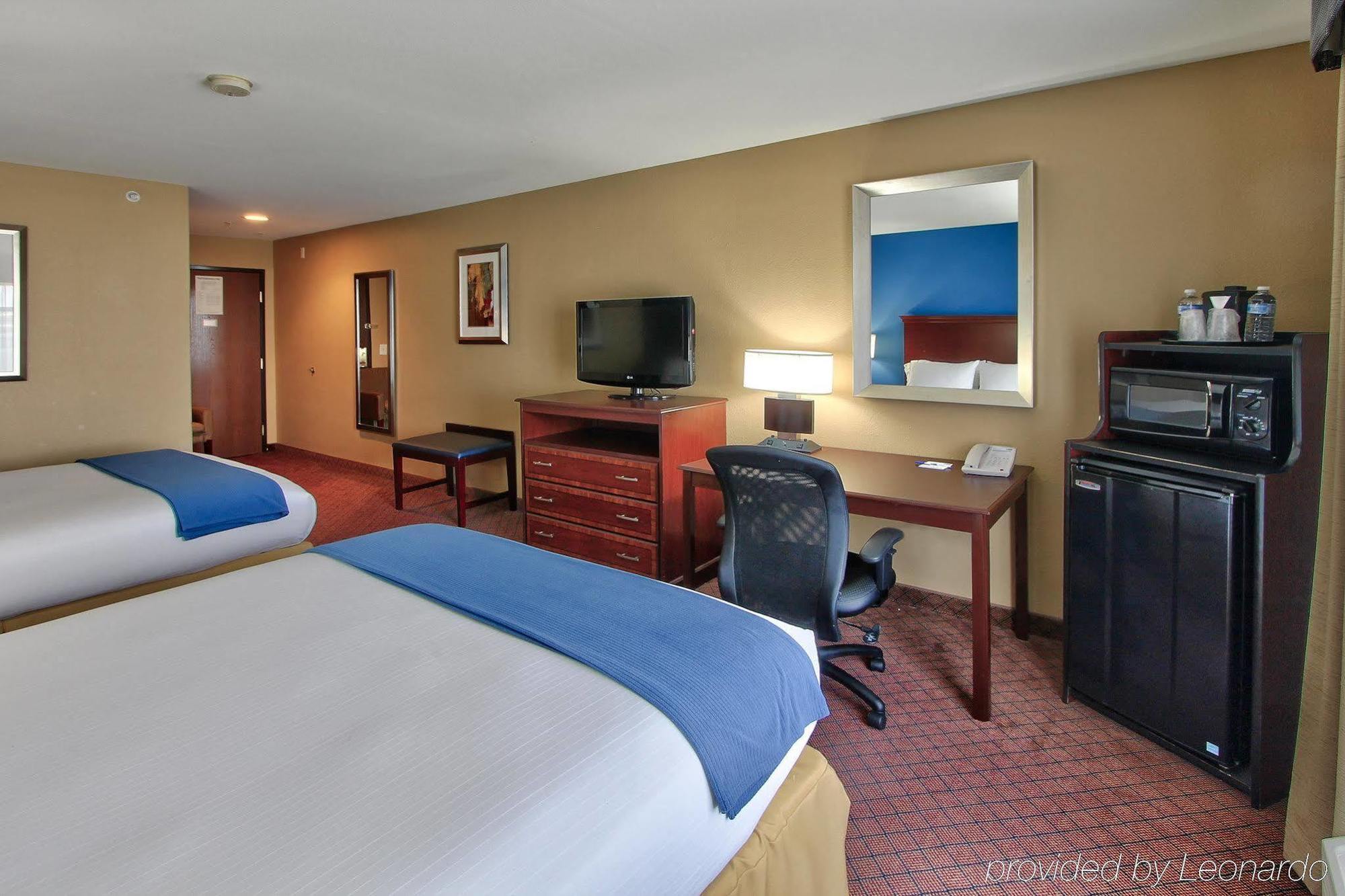 Holiday Inn Express Hotel & Suites Houston-Downtown Convention Center By Ihg Exterior photo