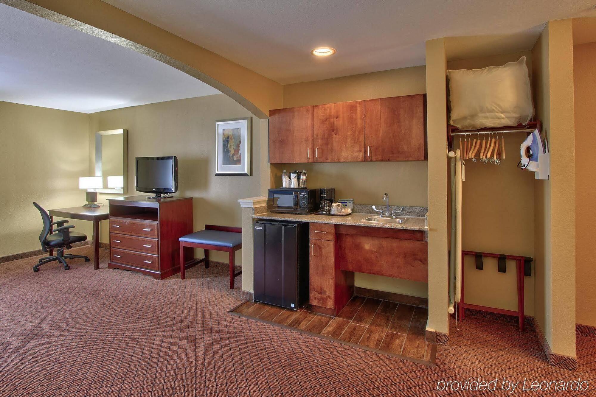 Holiday Inn Express Hotel & Suites Houston-Downtown Convention Center By Ihg Exterior photo